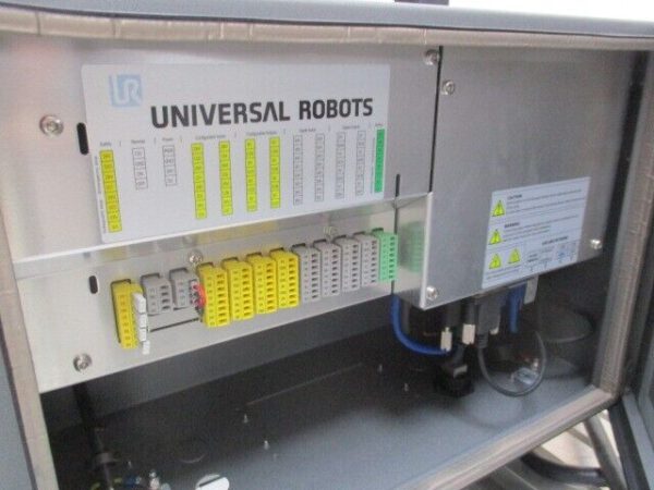 Universal Robots Cobot UR5 CB3 6